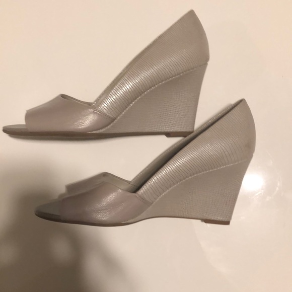 Franco Sarto Gray Textured Peep Toe Jamila Wedges - Picture 4 of 8